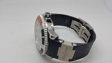 ユリスナルダン スーパーコピー Mens Watch 263-90-7M/72 黒色 ブラック シルバー 銀色